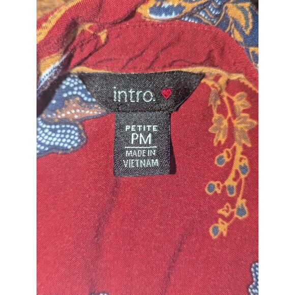 Intro. Petite PM Floral Print Roll-Tab Button-Up Blouse Red Rayon - Picture 3 of 6
